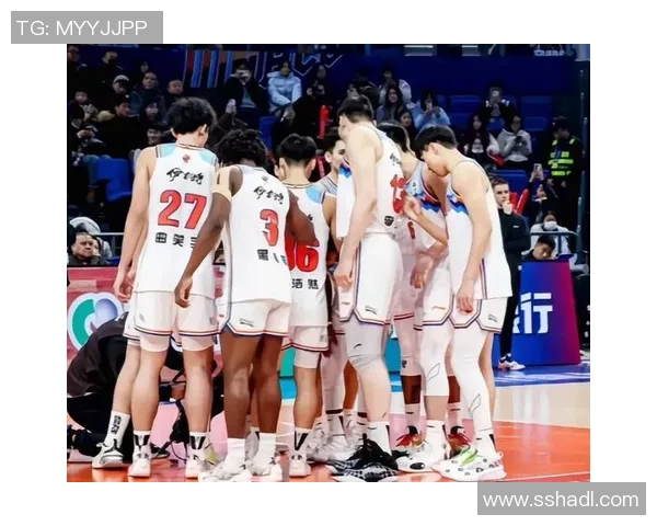 中国男篮迎战乌克兰男篮8月4日精彩对决引发球迷热议